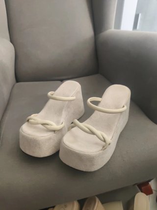 Botines negros con plataforma y tacón y otros!!!