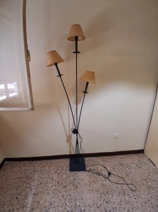 Lámpara de pie 3 brazos salón