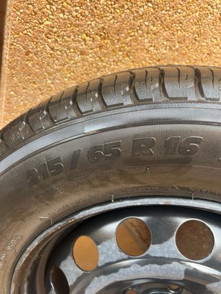 Rueda de repuesto Michelin 215/65 R16