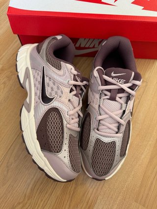 Zapatillas Nike Rosa y Marrón