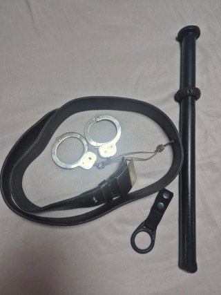 Cinturón Táctico con Defensa Esposas y Llave