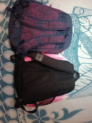 Zaini scolastici rosa e viola