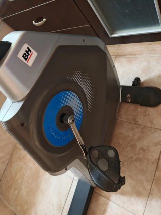 Bicicleta Estática BH Comfort R300