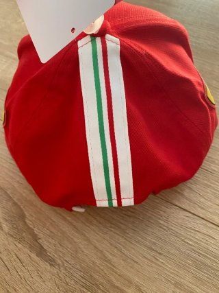 Gorra Ferrari 16 Campeonato Colección