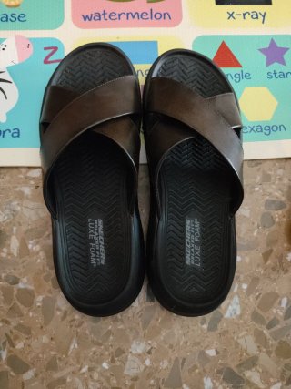 Chanclas Skechers Piel Marrón/Negro