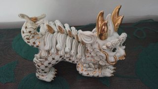 Figura Dragón Porcelana Dorada