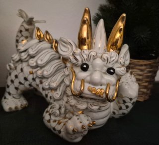 Figura Dragón Porcelana Dorada