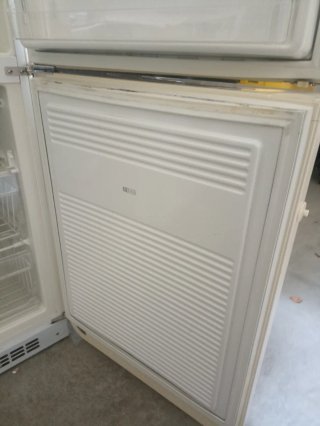 Frigo Smeg bianco con congelatore