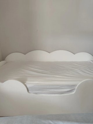Cama infantil nube Bainba y colchón