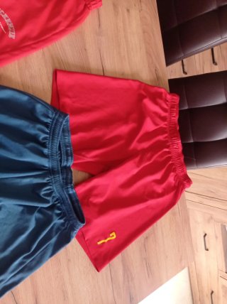Pantalones McKenzie y 2 de regalo