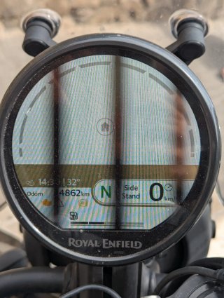 Royal Enfield Himalayan 450 Negra/Dorada