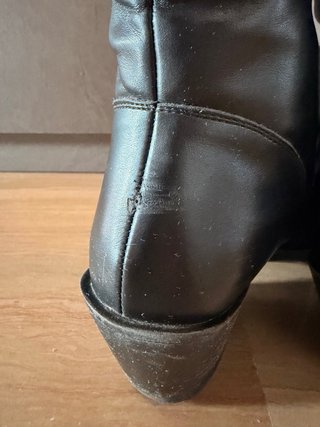 Texani Neri In Pelle Tacco 5cm