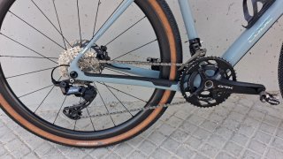 Bicicleta Gravel Cube