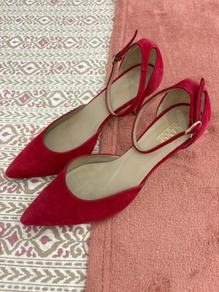 Zapatos Sanse rojos con tira al tobillo