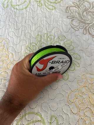 Hilo DAIWA J-Braid 8B 300m 0.22mm + flurocarbono
