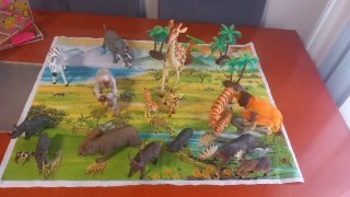 Figuras de animales de juguete