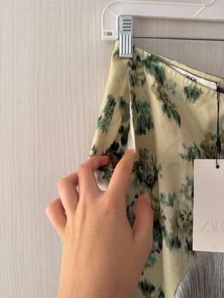Falda Zara flores y flecos limited edition