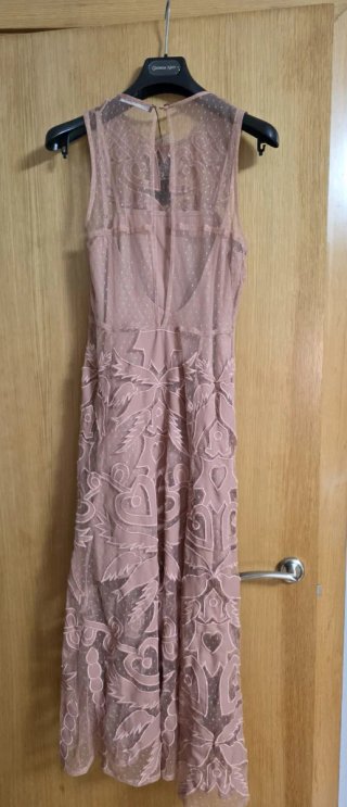 Lote de 4 vestidos mujer. Talla M.