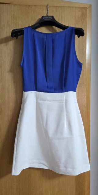 Lote de 4 vestidos mujer. Talla M.