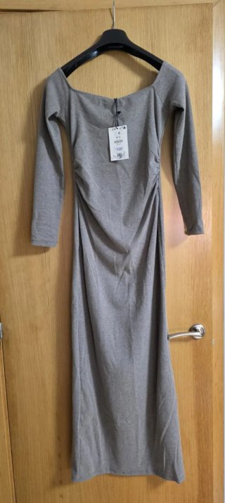 Lote de 4 vestidos mujer. Talla M.