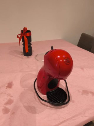 Macchina da caffè Nescafé Dolce Gusto rossa