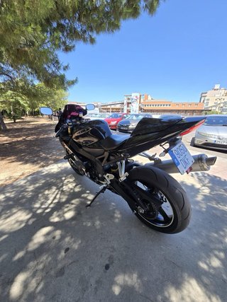 Suzuki GSXR600 2005 Negra