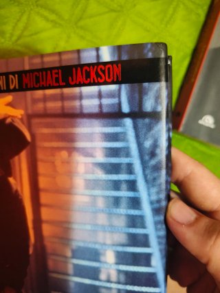 Libro dancing the dream in italiano