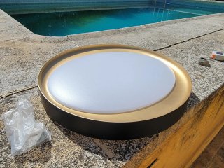 Lámpara Techo LED Negra y Dorada