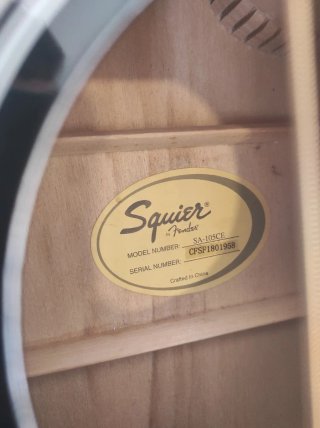 Guitarra Acústica Squier Negra + Funda
