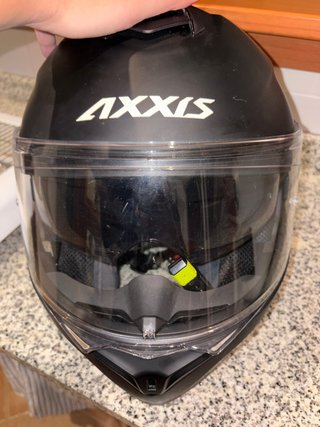 Casco de moto negro
