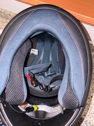 Casco de moto negro