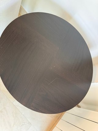 Mesa auxiliar redonda de madera