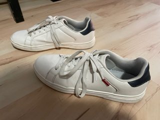 Zapatillas Levi's Blancas