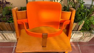 Trona Stokke Madera color miel