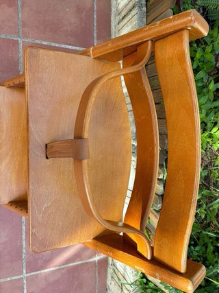 Trona Stokke Madera color miel