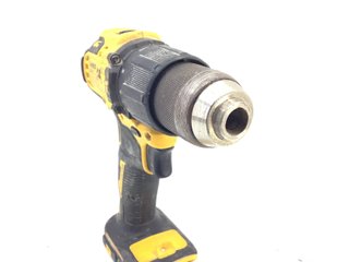 E695358-0 TALADRO A BATERIA DEWALT DCD709