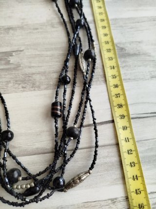 Collar largo varios hilos negro y plata