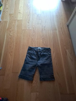 Pantalón corto negro chico talla 38