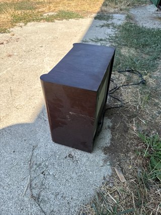Radio de madera antigua