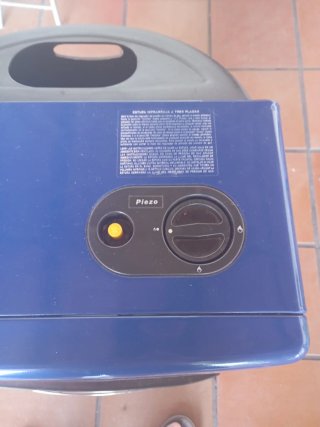 Estufa de gas butano azul