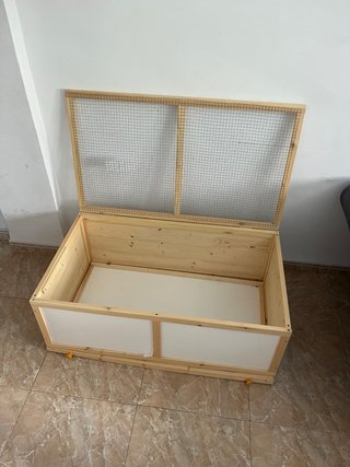 Jaula madera para mascotas sin usar