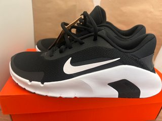 Zapatilla Nike Flex Train Talla 40