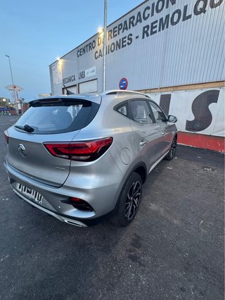 MG ZS Luxury 2024 gama alta