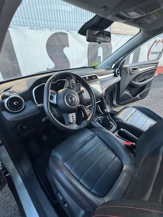 MG ZS Luxury 2024 gama alta
