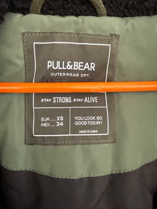 Parka verde militar con capucha