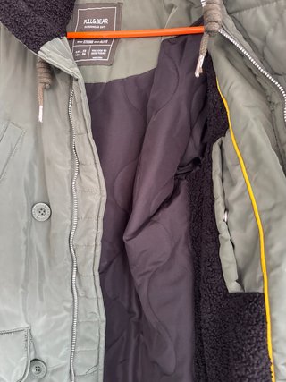 Parka verde militar con capucha