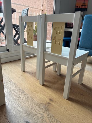 Sillas infantiles madera y plástico IKEA