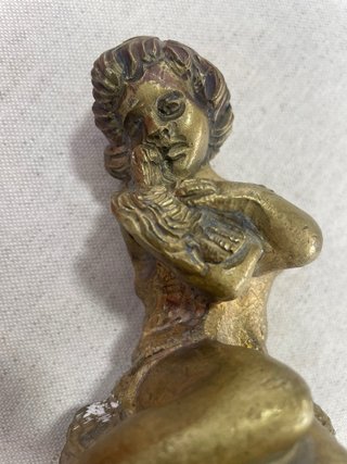 “Figura antigua niño, broce”