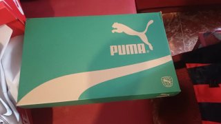 Zapatillas Puma Negras y Rojas