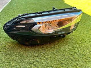 Faro derecho Mercedes Clase A LED